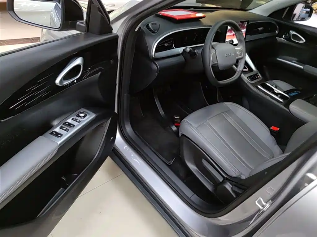 Geely Galaxy Starry Wish 2026 Edition 310km Youth Version фото 16