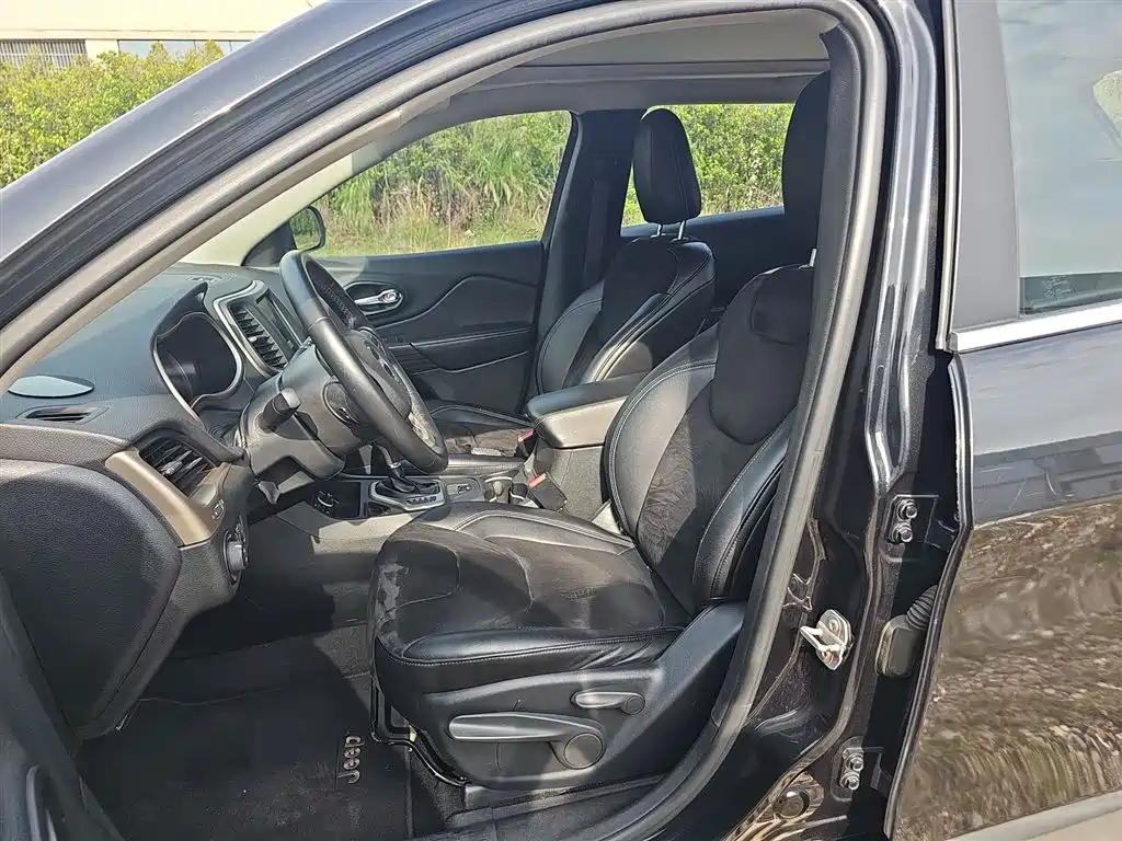 Jeep Cherokee 2016 2016 2.0L Leading Edition