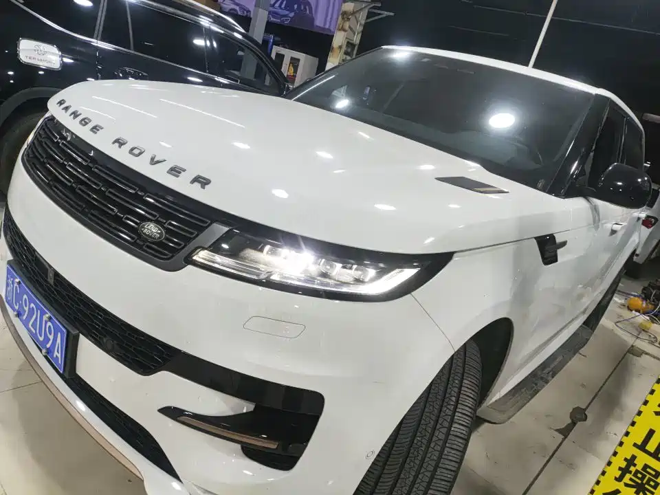 Фото 1 - Land Rover Range Rover Sport