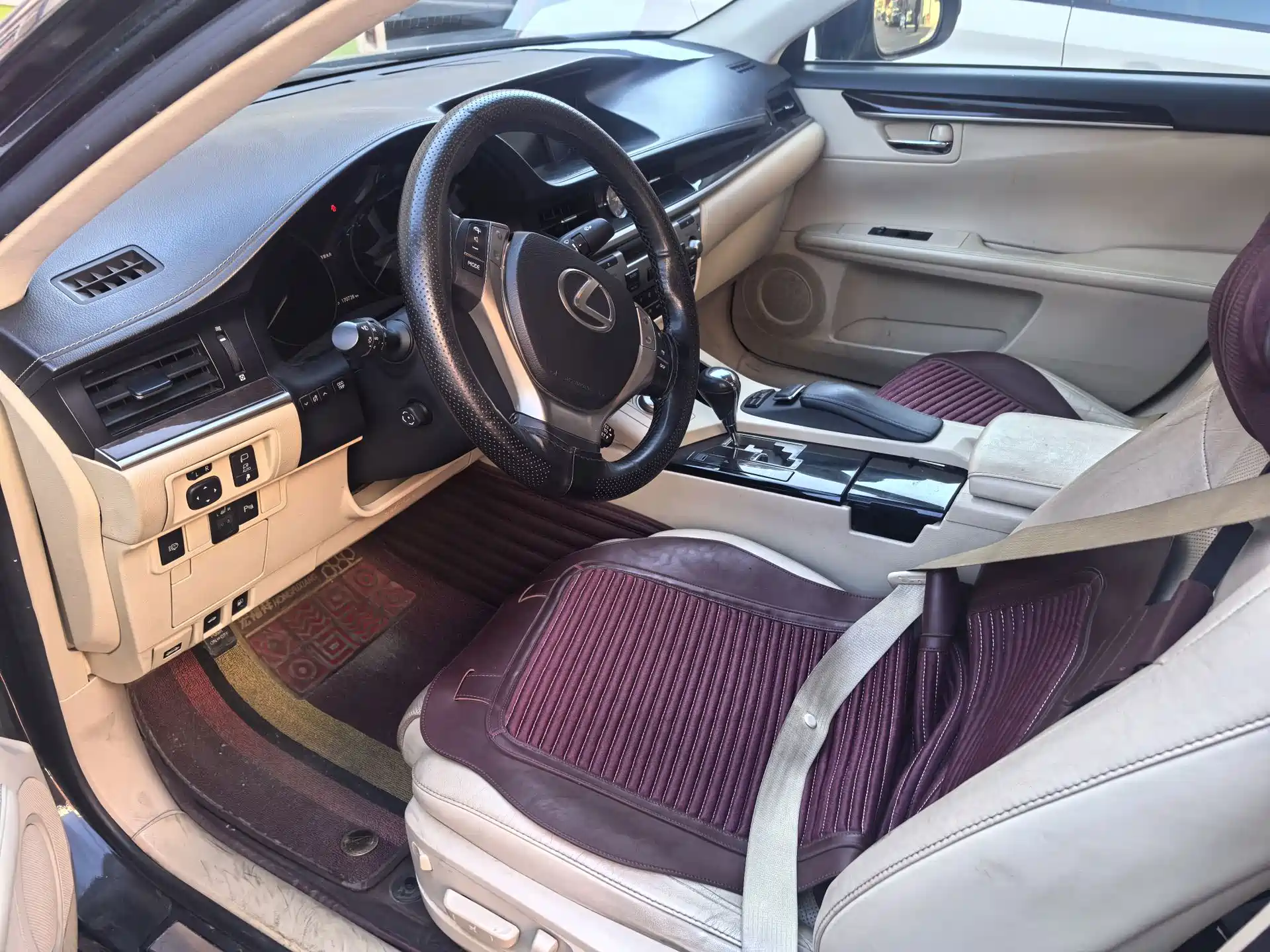 Фото 7 - Lexus ES