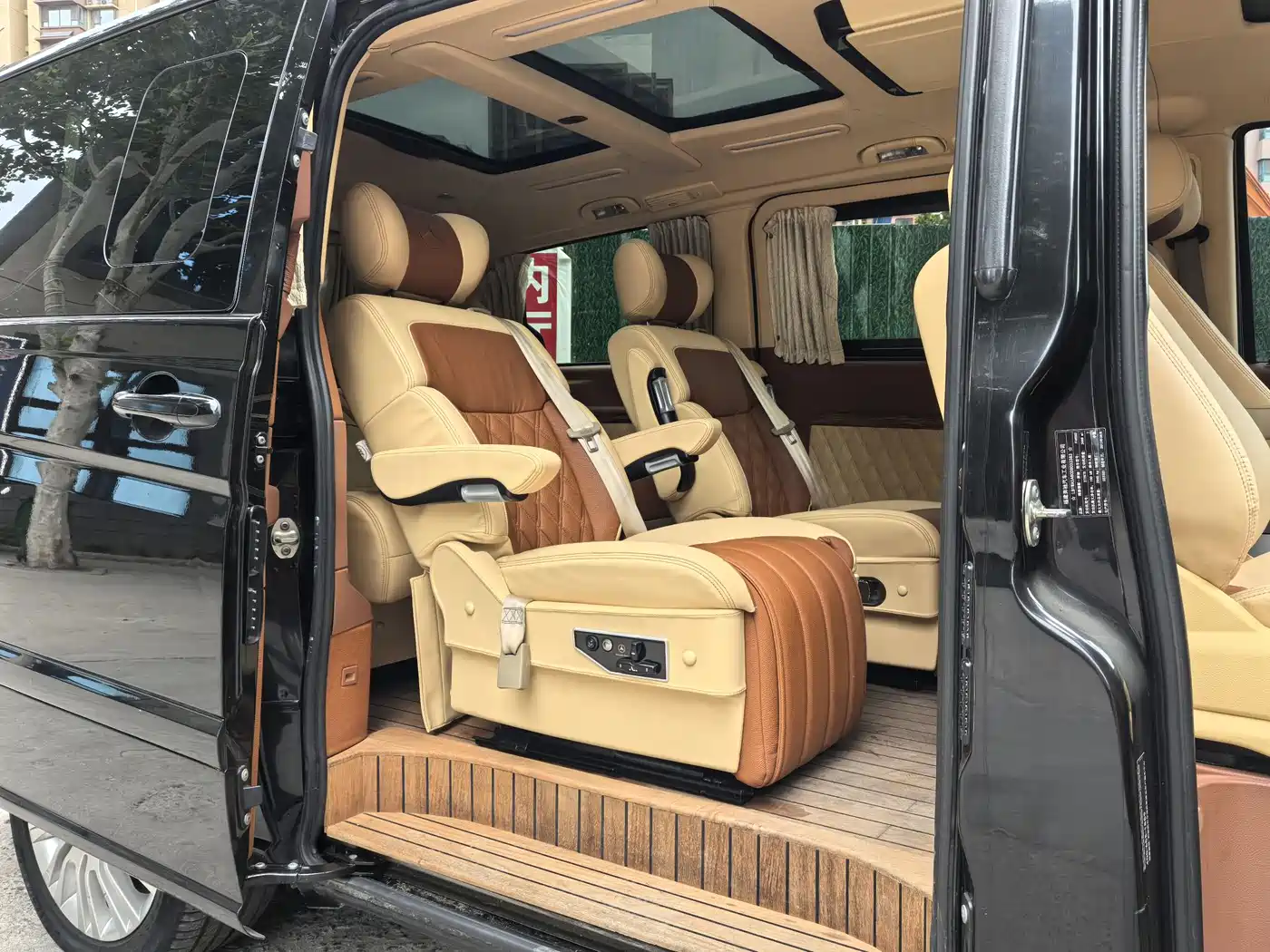 Mercedes-Benz Viano 2013 3.5L Haochi Edition фото 6