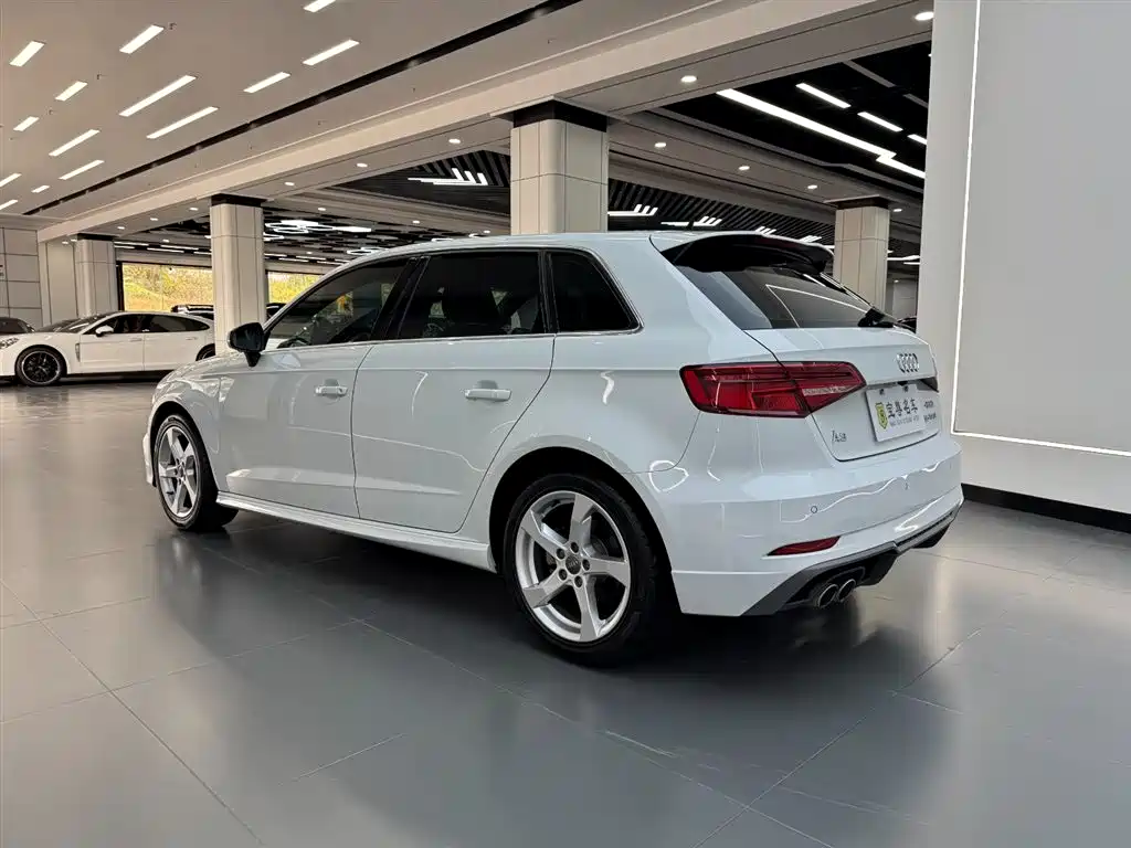 Audi A3 2019 Sportback 35 TFSI Fashion China VI фото 6
