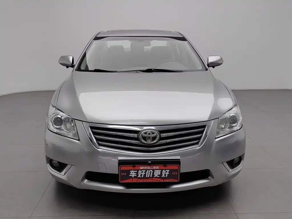 Фото 3 - Toyota Camry