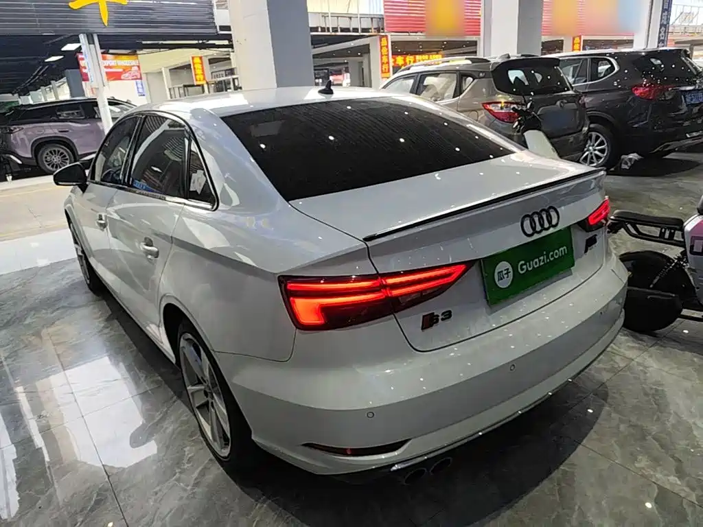 Фото 5 - Audi A3