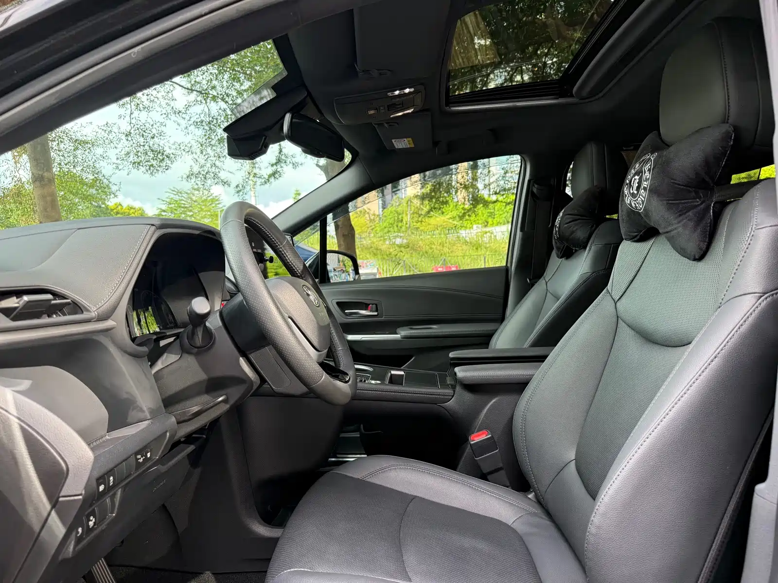 Photo 8 - Toyota Sienna