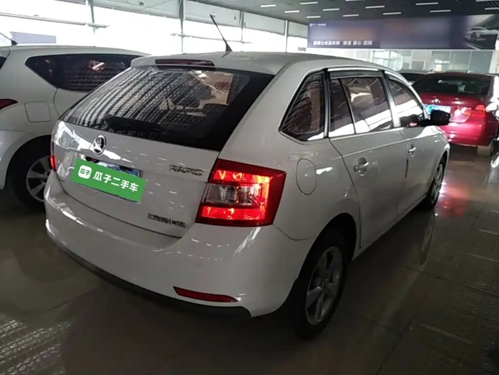 صورة 7 - Škoda Skoda Rapid Spaceback