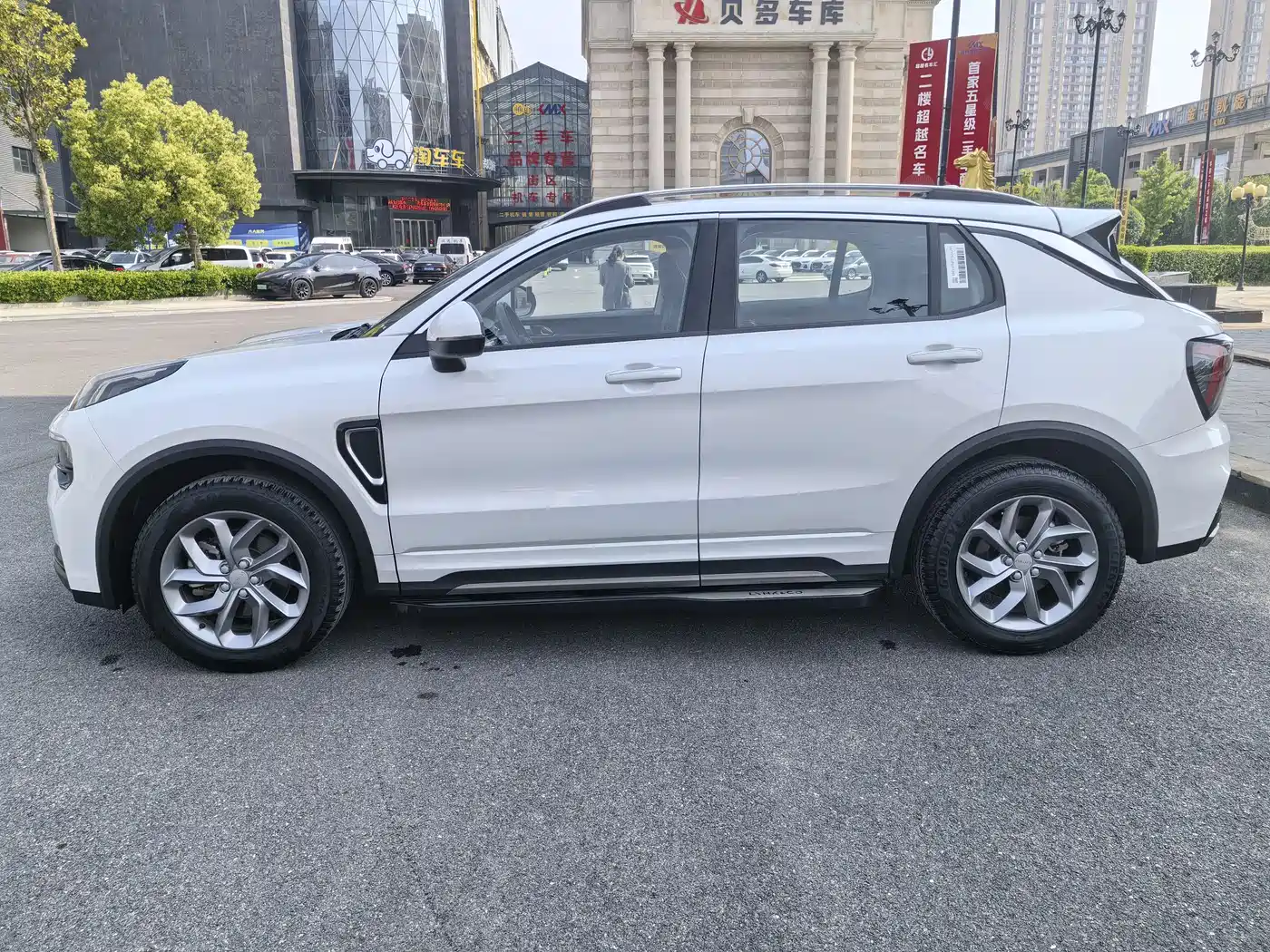 Lynk & Co 01 2023 2.0TD 2WD Asian Games Edition фото 8
