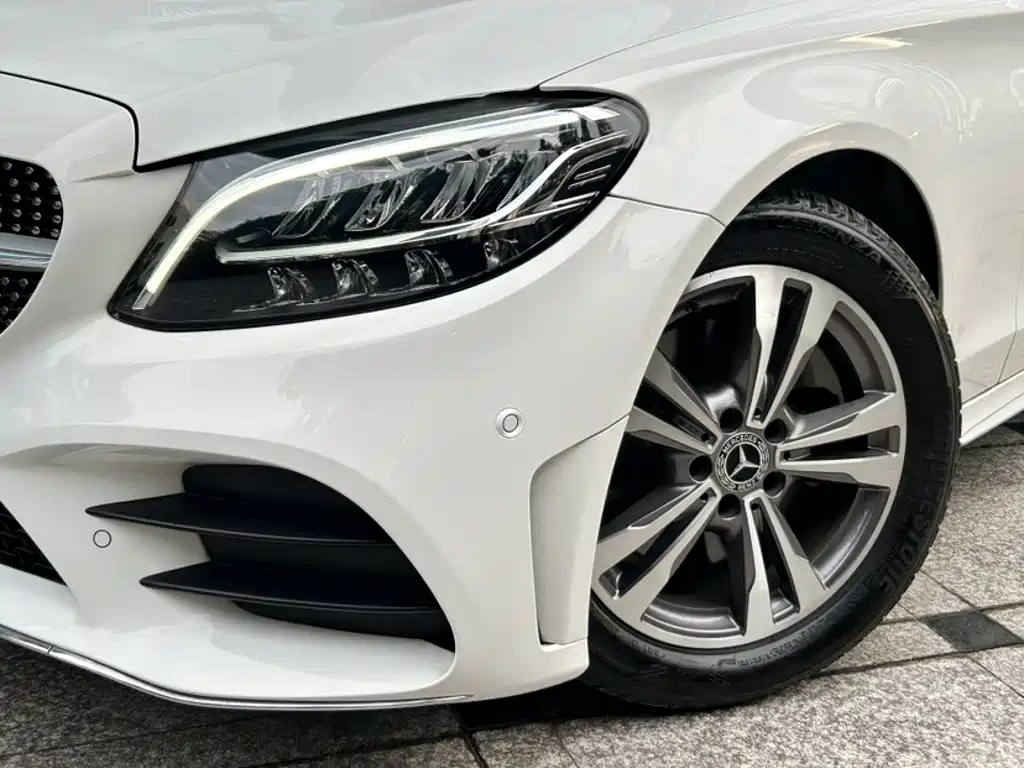 MERCEDES-BENZ CLASS C