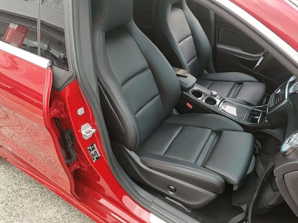 Mercedes-Benz CLA (Import) 2017 Facelift CLA 200 Style фото 25