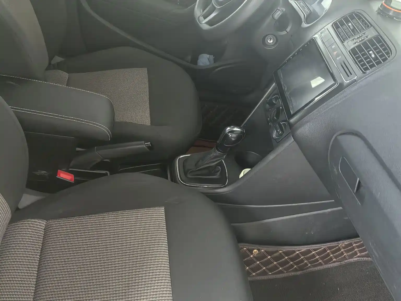 Фото 8 - Volkswagen Polo