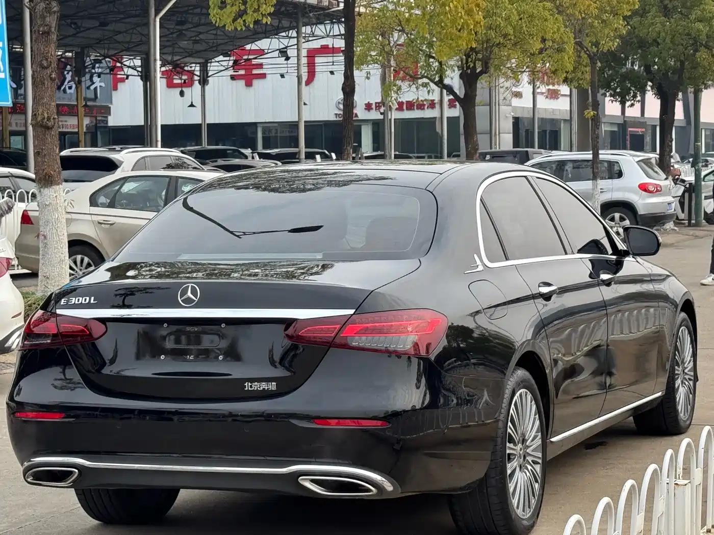 MERCEDES-BENZ E CLASS