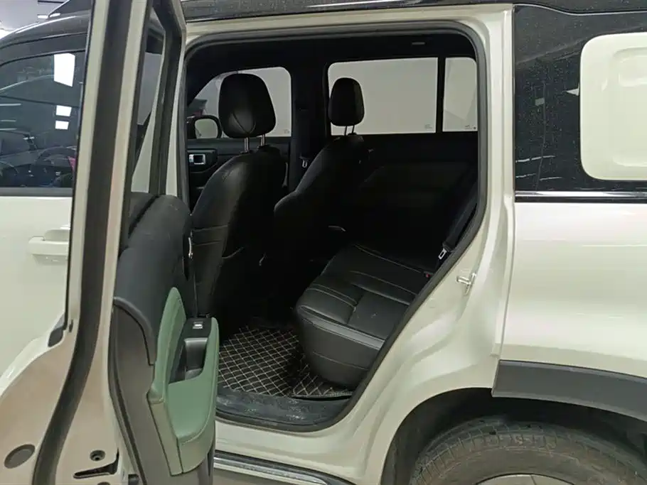 BAOJUN YUE ALSO PLUS