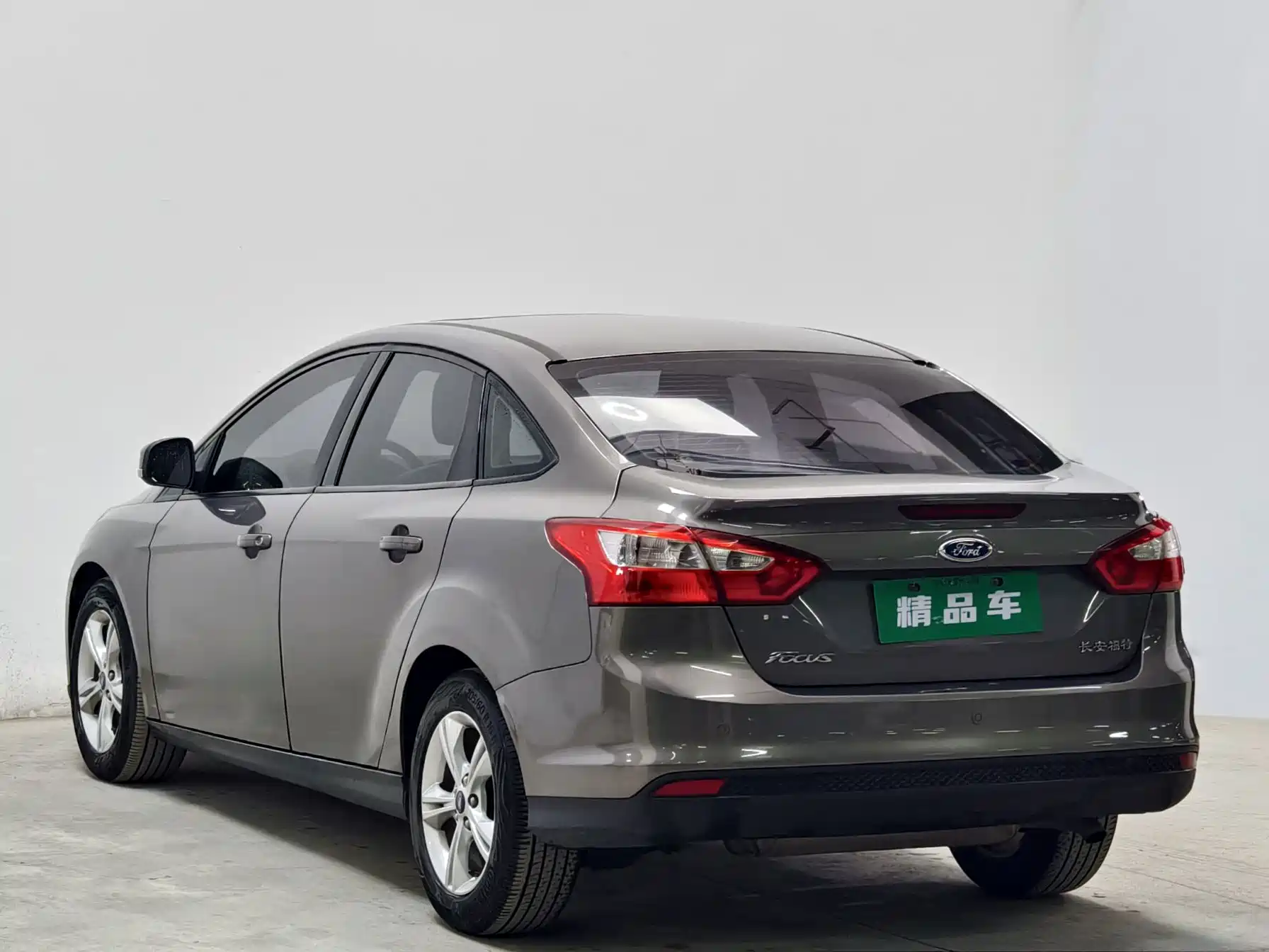 Фото 6 - Ford Focus