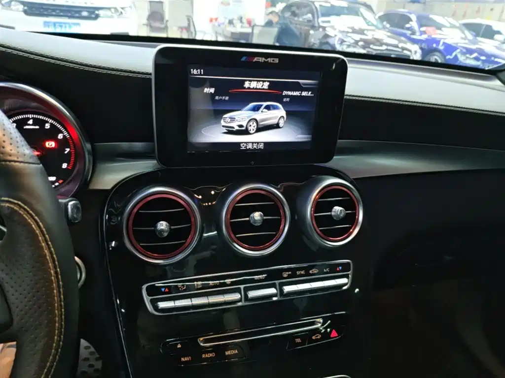 Mercedes-Benz GLC 2017 GLC 260 4MATIC Dynamic фото 13