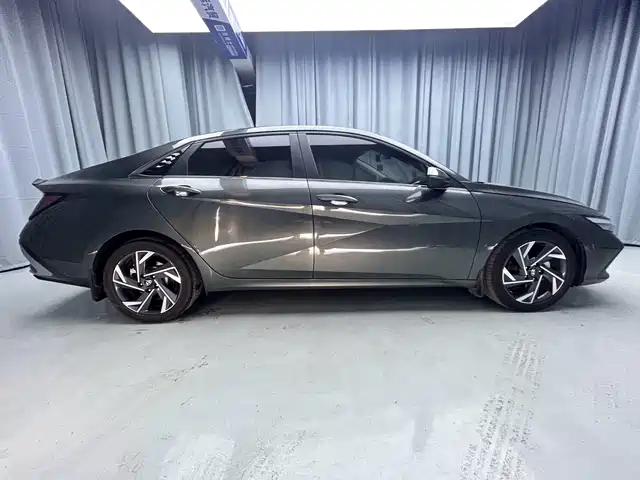 Hyundai Elantra 2023 1.5L CVT GLX Elite Edition — фото 5