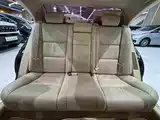 Фото 28 - Lexus ES