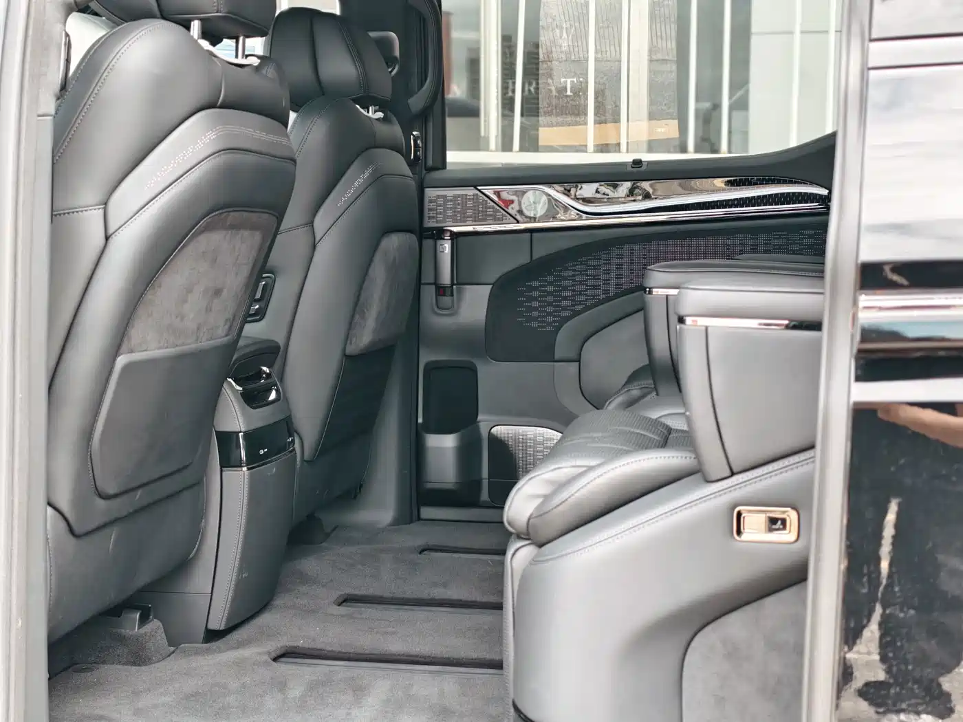 ZEEKR 009 2026 2024 7-Seat Aisle Version 108kWh