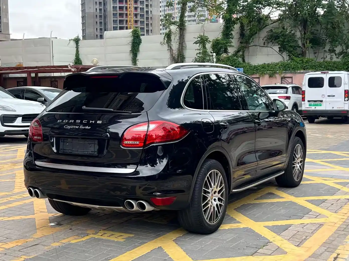 Porsche Cayenne 2011 Cayenne Turbo 4.8T фото 11