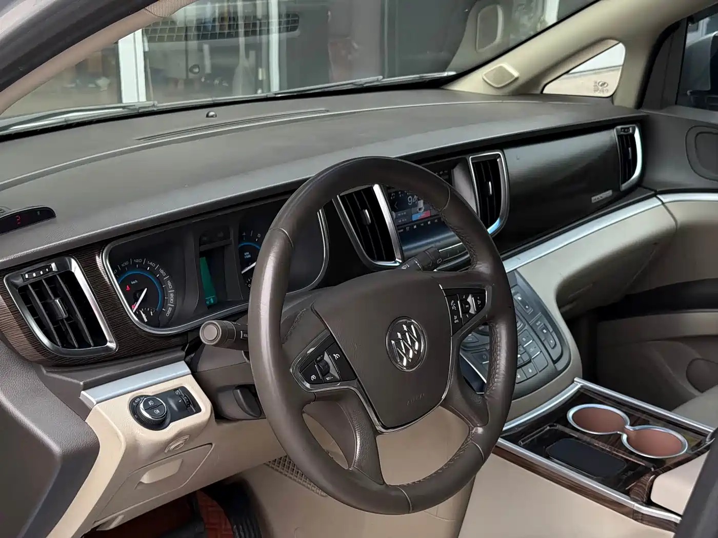 Buick GL8 2013 2.4L LT Luxury Business Executive Edition фото 7