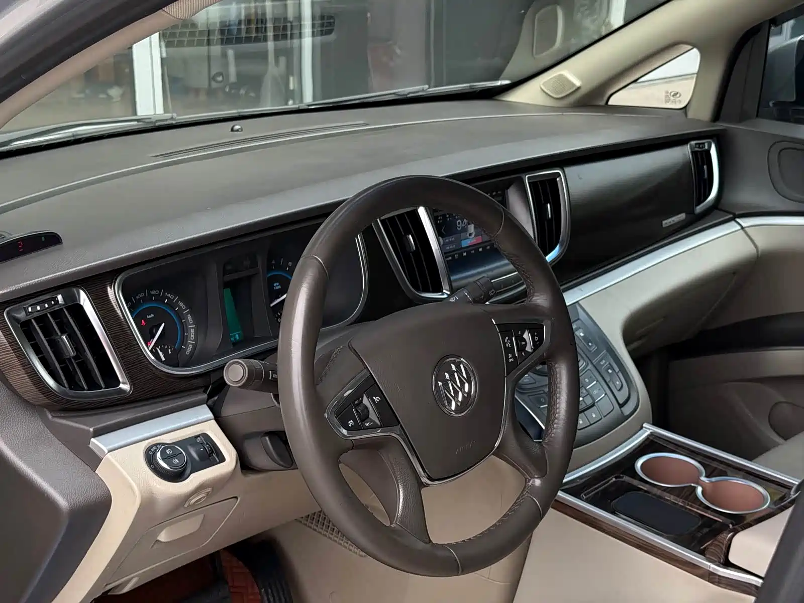 Фото 7 - Buick GL8