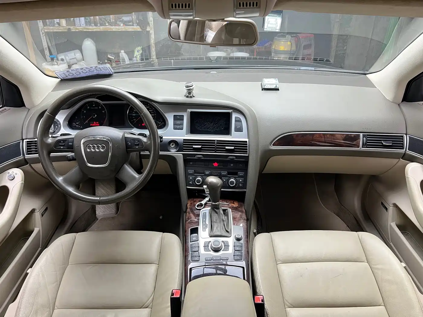 Фото 9 - Audi A6L