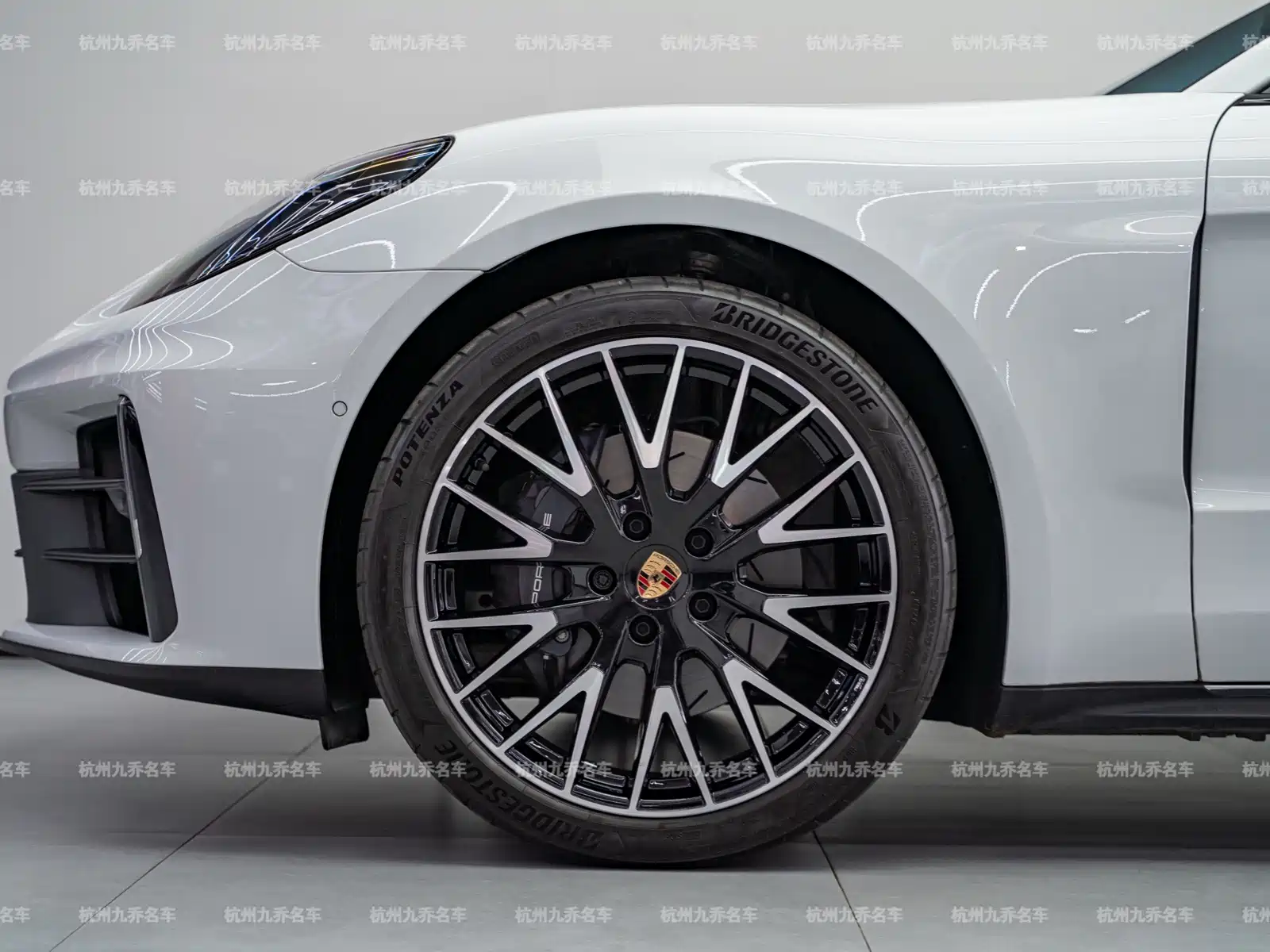 Фото 9 - Porsche Panamera