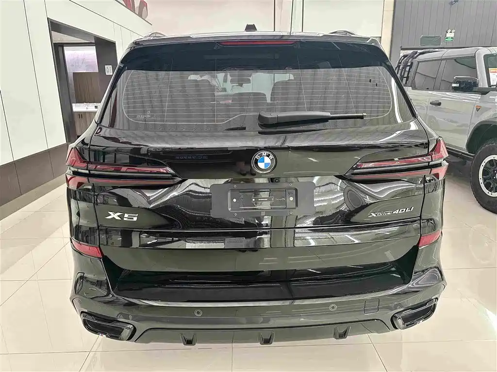 BMW X5 2026 2026 xDrive 40Li M Sport Night Edition Package