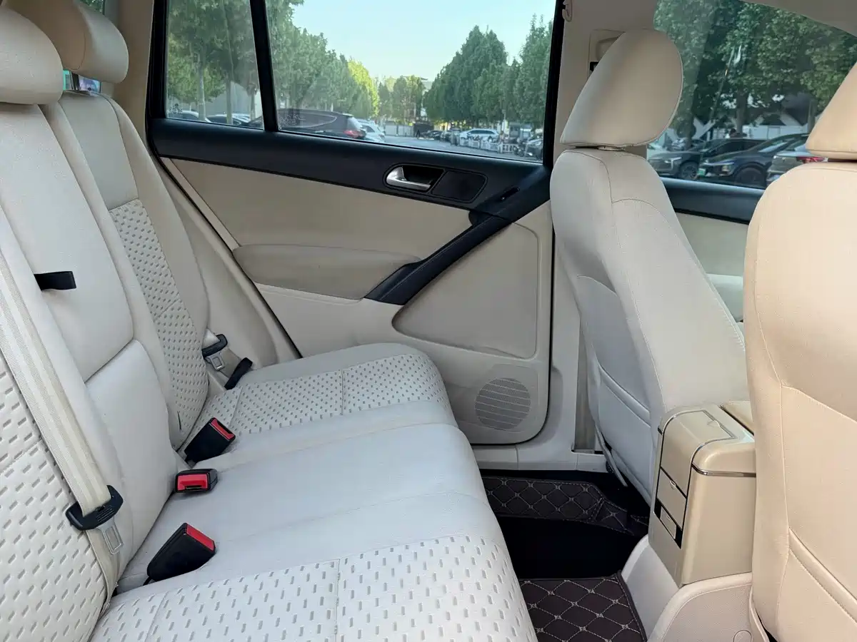 Volkswagen Tiguan 2012 1.8TSI Automatic 2WD Trend Edition фото 11