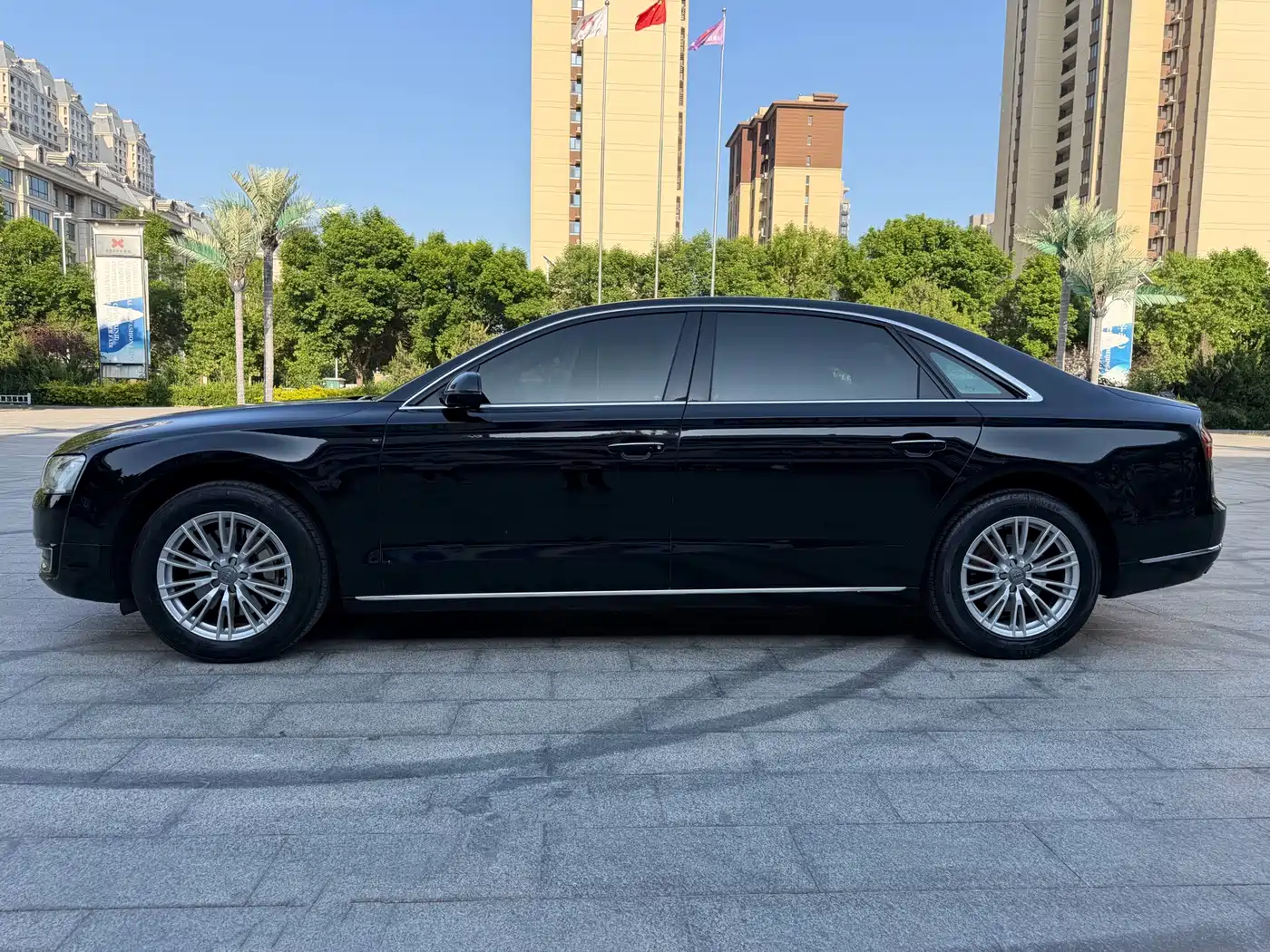 Audi A8 2014 A8L 45 TFSI quattro Comfort фото 3
