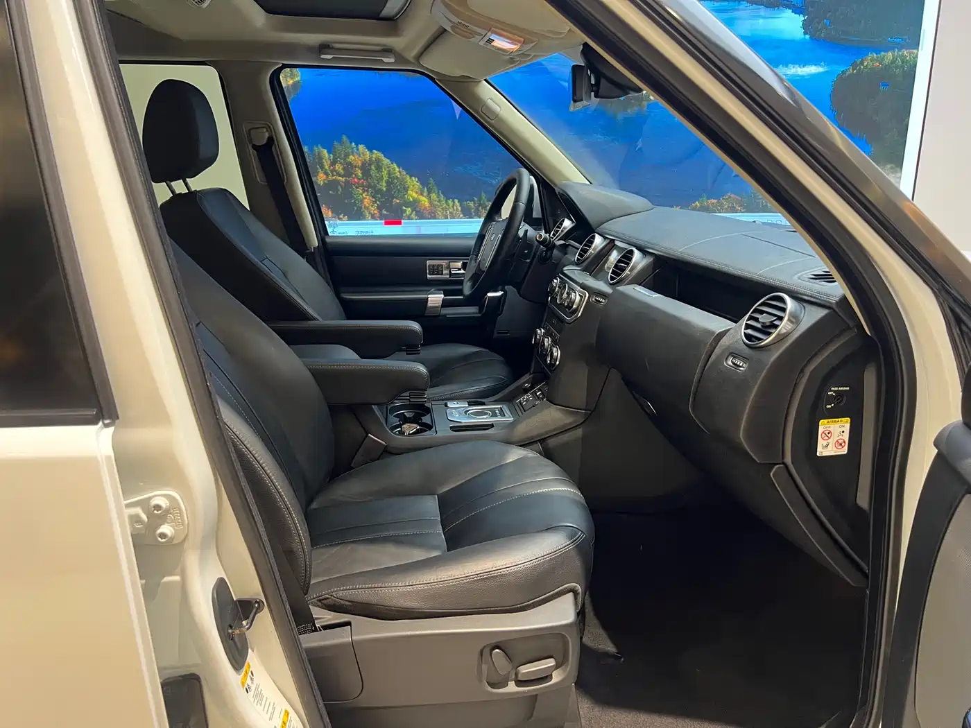 Land Rover Discovery 2015 3.0 SDV6 HSE Diesel фото 20