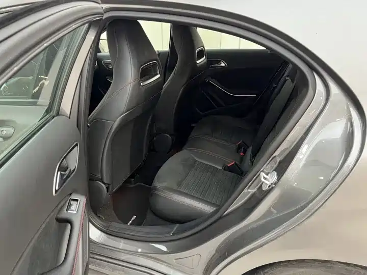 Mercedes-Benz A-Class (Import) 2016 A 200 Sport фото 7