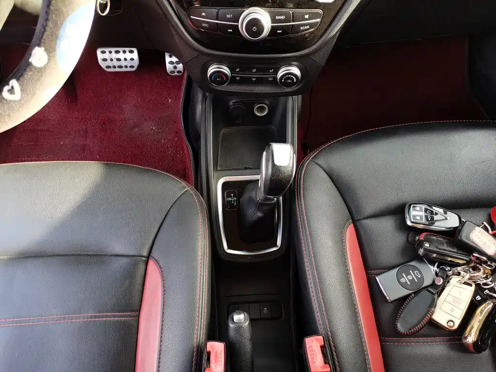 Haval H1 2015 2015 1.5L AMT Urban