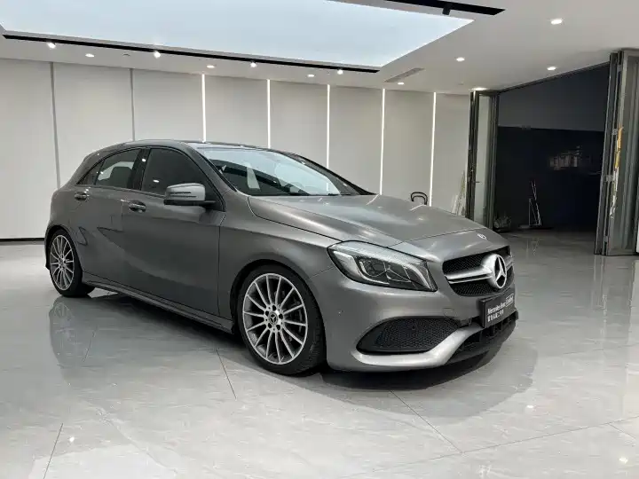 Mercedes-Benz A-Class (Import) 2016 A 200 Sport фото 3