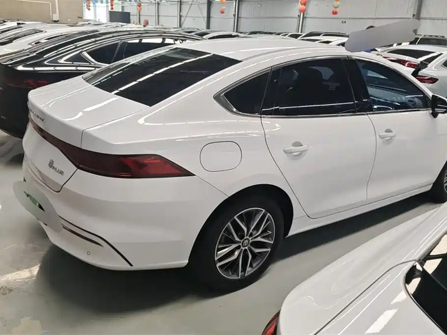 BYD Qin PLUS 2024 Glory Edition EV 510KM Leading фото 3