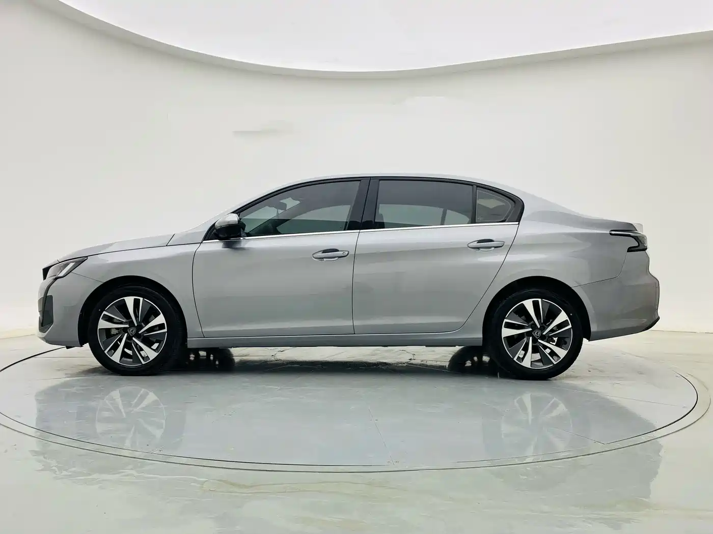 Peugeot 408 2025 2024 360THP Dá Dá Edition Latour