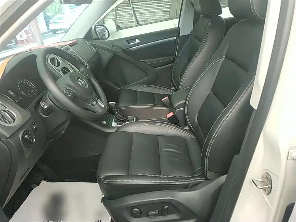 Volkswagen Tiguan 2015 1.8TSI Automatic 2WD Highline фото 15