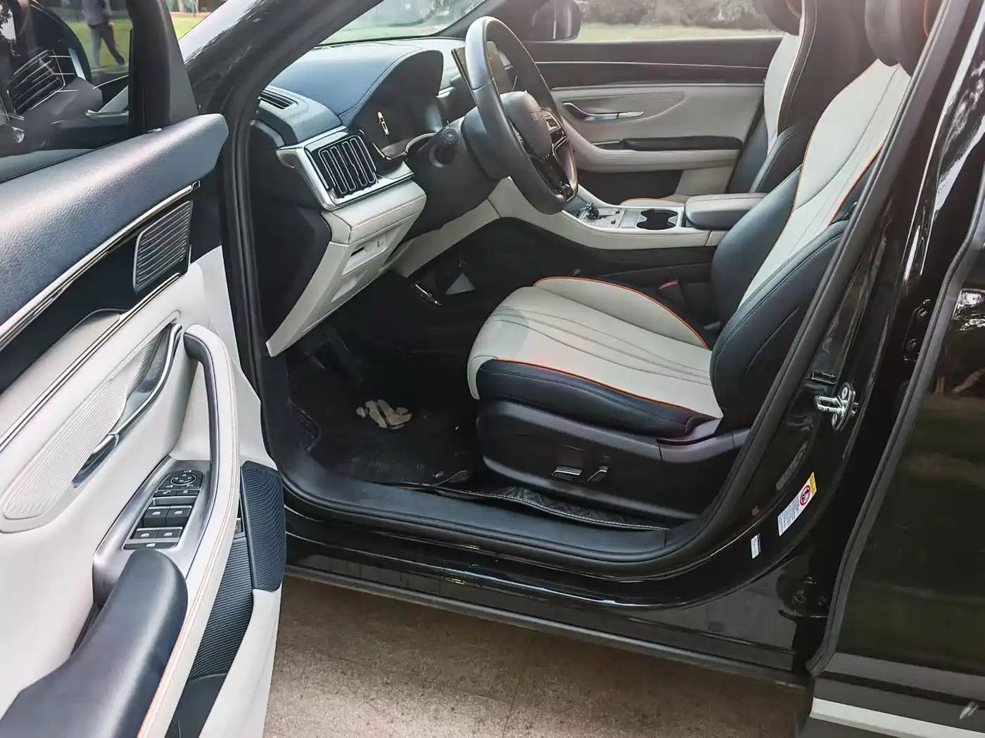 BYD Song PLUS PHEV 2024 Glory Edition DM-i 110km Flagship фото 6
