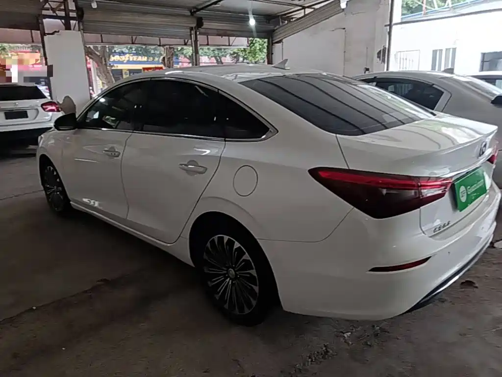 Changan Eado 2019 2018 High Energy Edition 1.6L GDI Auto Leading Edge Type China V