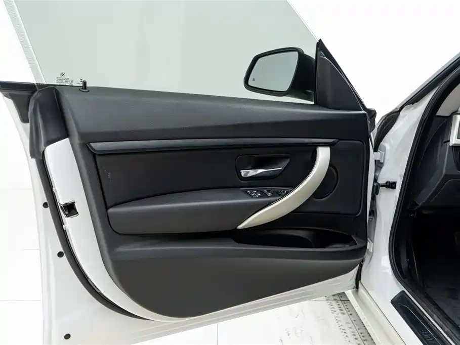 BMW 3 Series GT 2016 320i Fashion Style фото 14