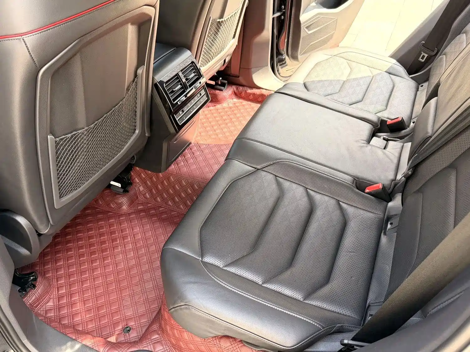 Photo 6 - Volkswagen Touareg