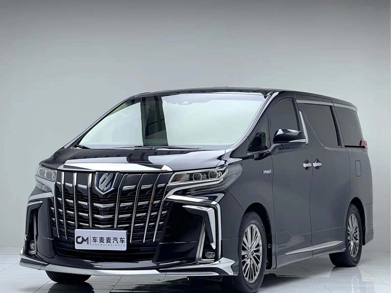 Photo 1 - Toyota Alphard
