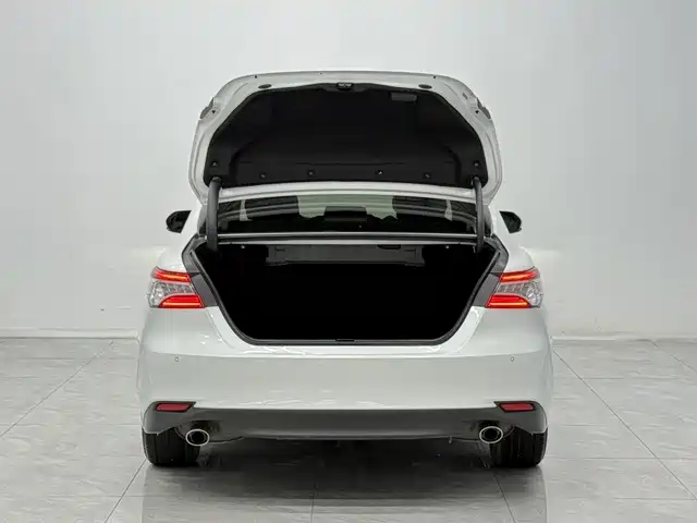 Toyota Camry 2022 2023 2.0G Luxury Edition