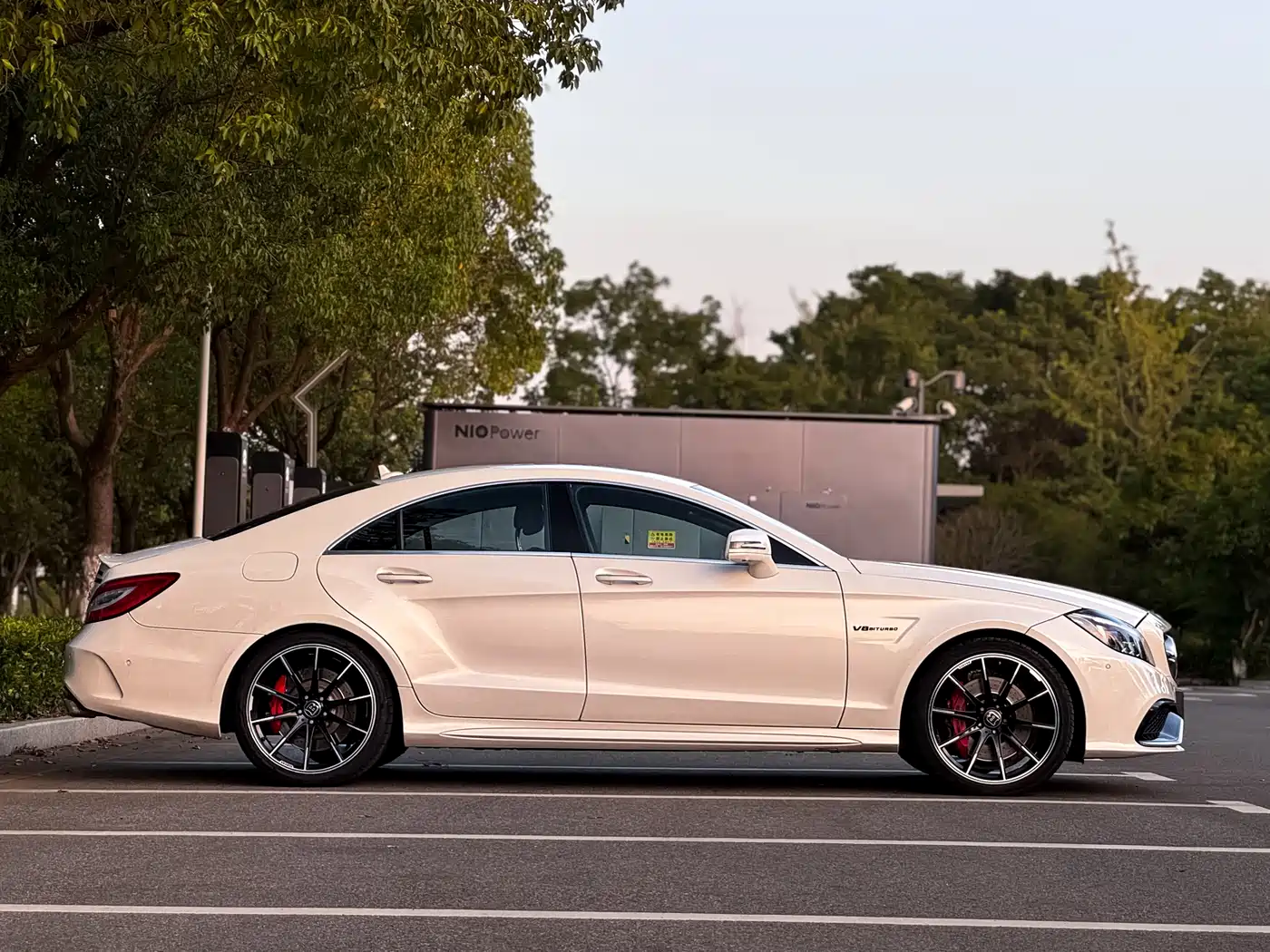 Mercedes-Benz CLS AMG 2015 AMG CLS 63 4MATIC фото 10