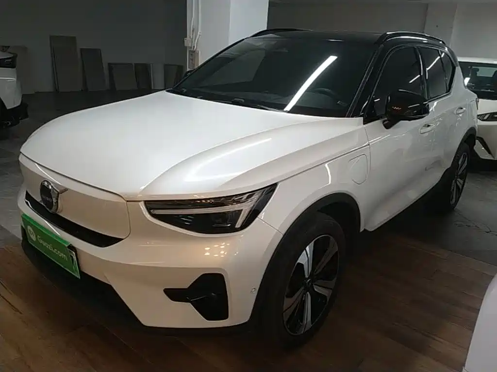 Volvo XC40 New Energy 2023 — пригон из Китая