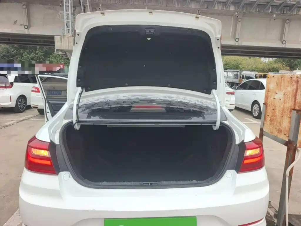 Photo 19 - Geely Vision