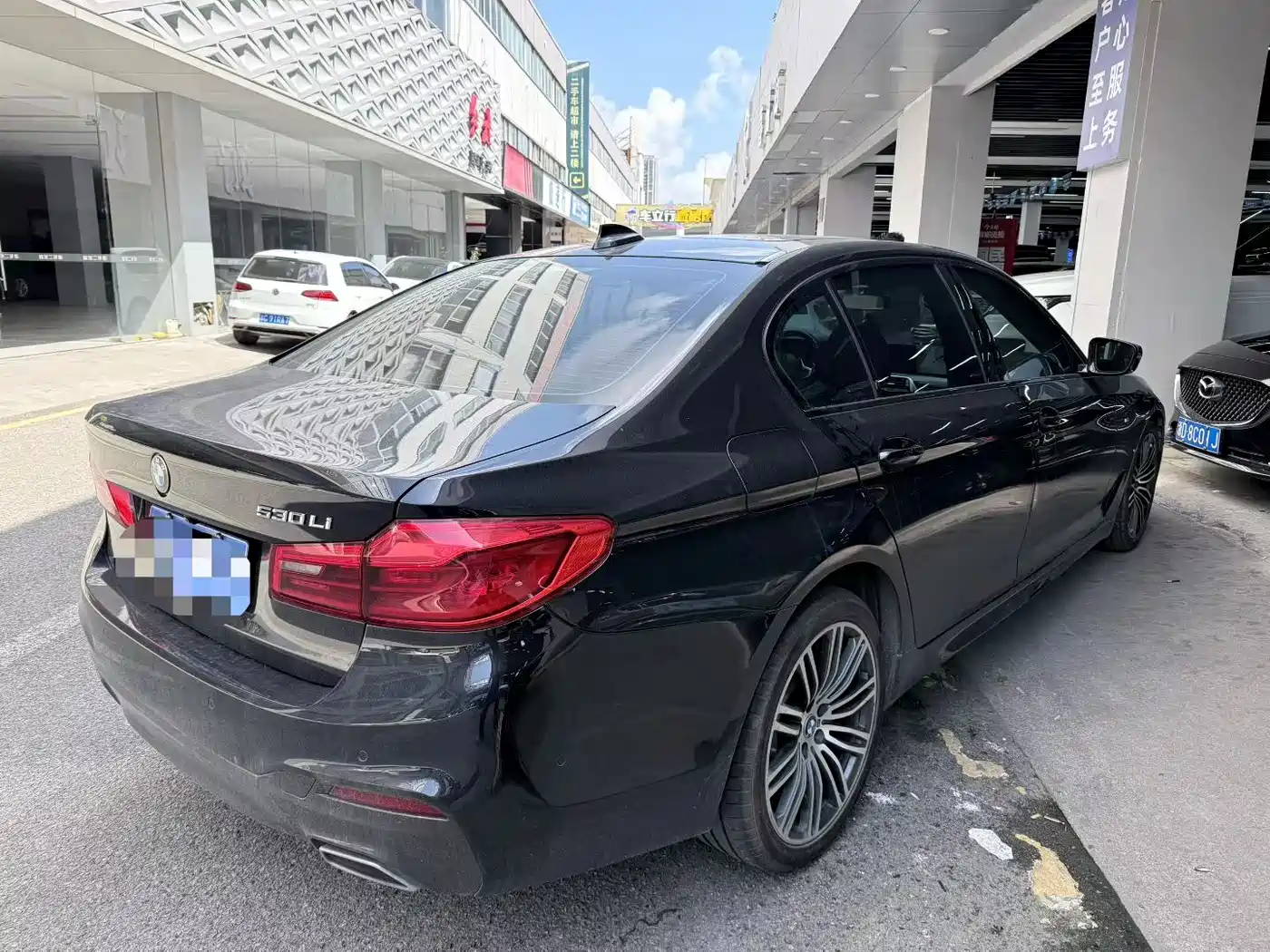 BMW 5 Series 2019 530Li Leading Luxury Package фото 5