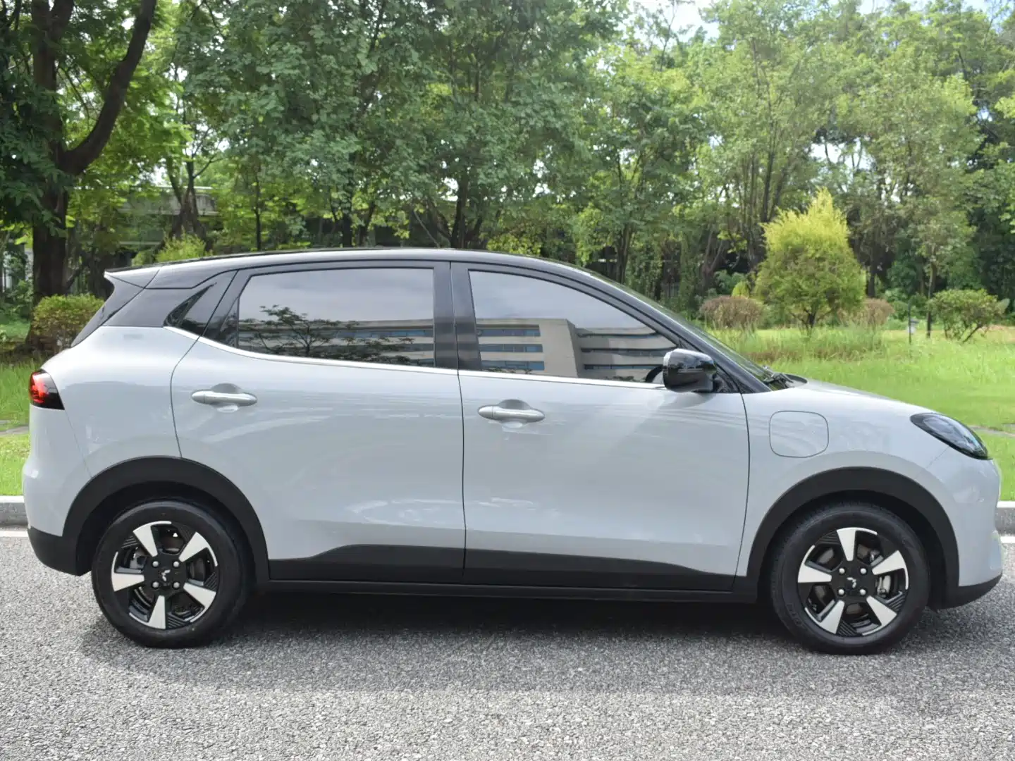Photo 7 - Wuling Motors Wuling Binguo PLUS