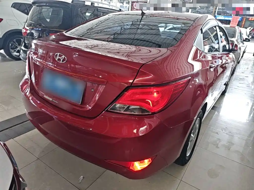 Hyundai Verna 2014 1.4L Automatic Smart GLS фото 7