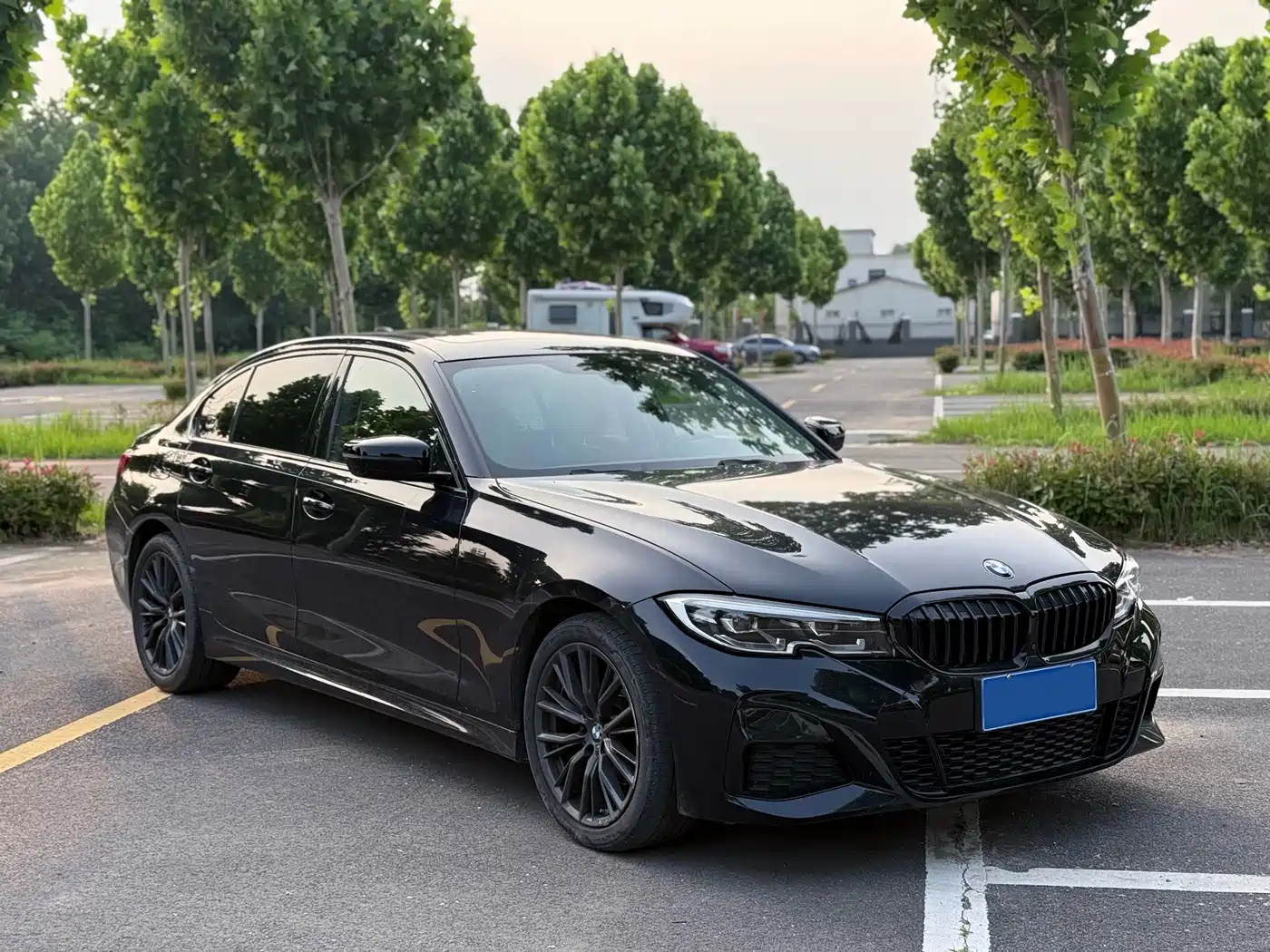 BMW 3 Series 2020 325Li M Sport Black Night Package фото 3