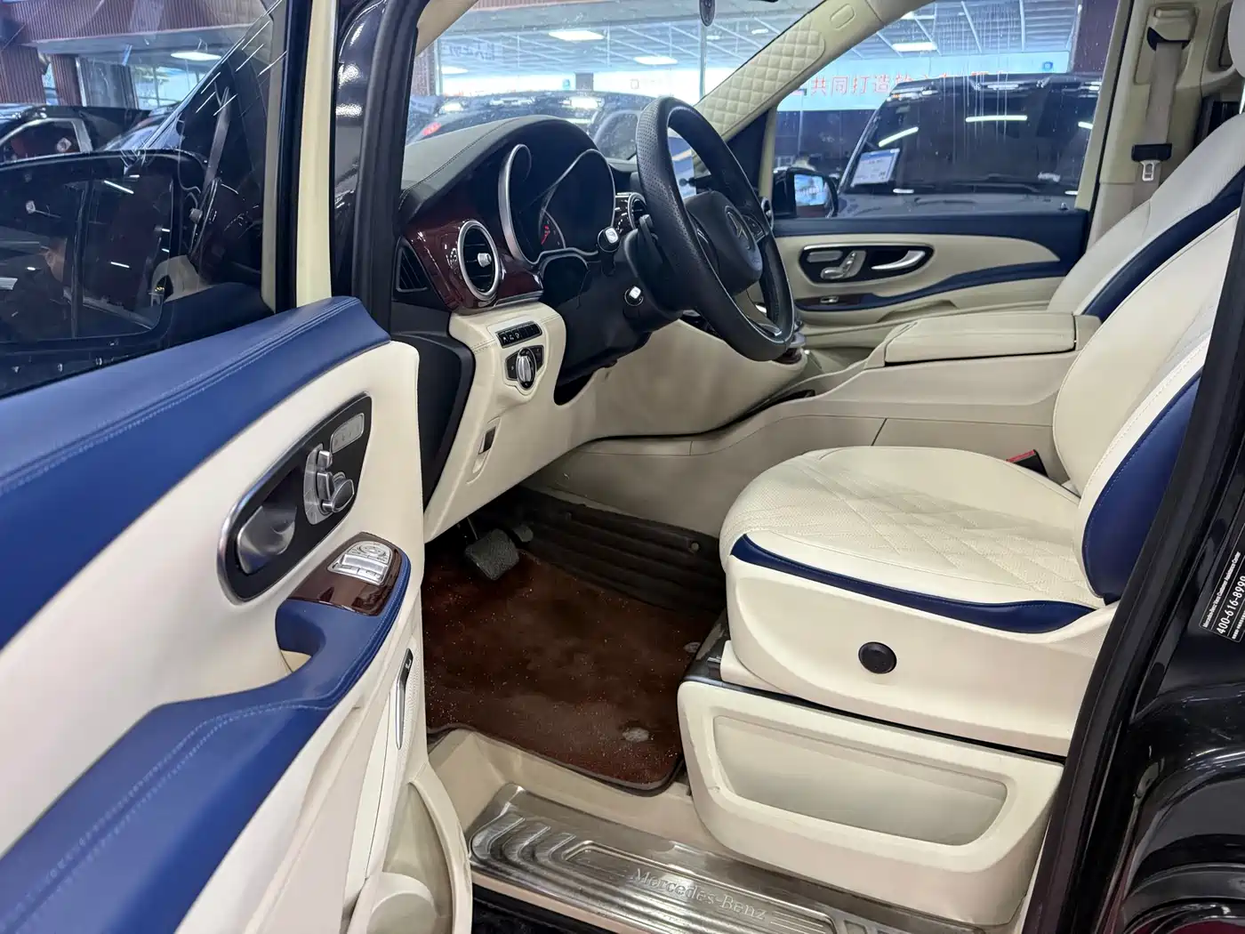 Mercedes-Benz V-Class 2016 V 260 L Premium Long фото 7